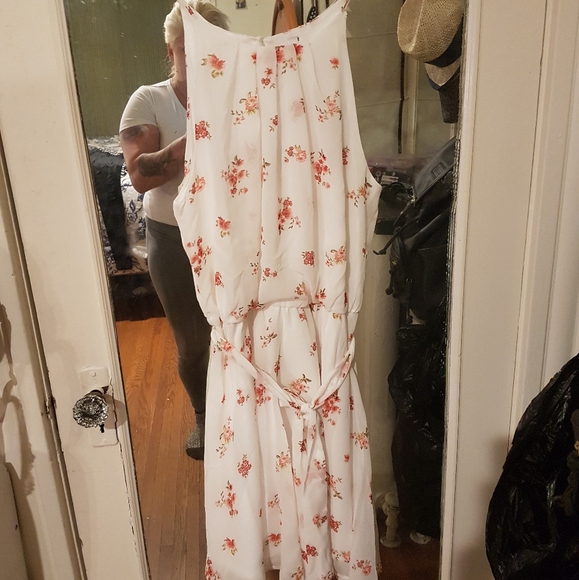 New dress - Picture 1 of 3